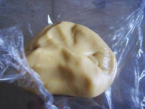 用保鲜膜包起来