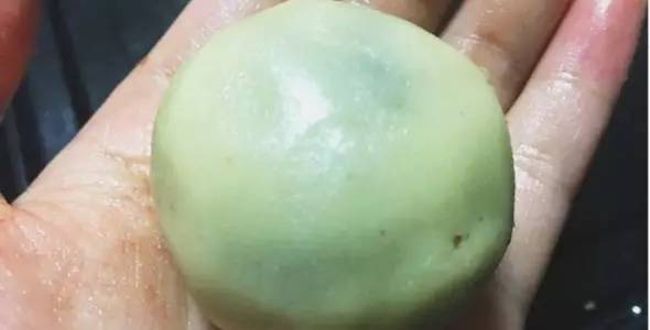 广式蛋黄月饼做法