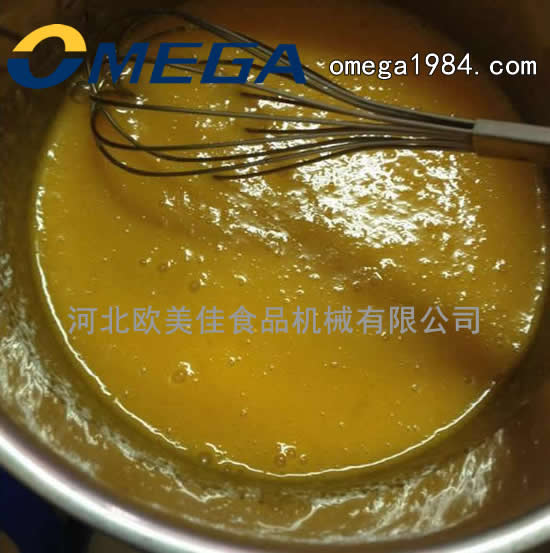 蛋黄+细砂糖先打均匀