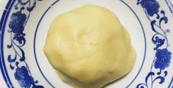 广式蛋黄月饼做法