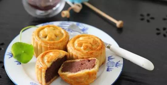 欧美佳叫你做红豆沙月饼 欧美佳叫你做红豆沙月饼